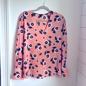 Ann Taylor pink floral long sleeved blouse. Size M.